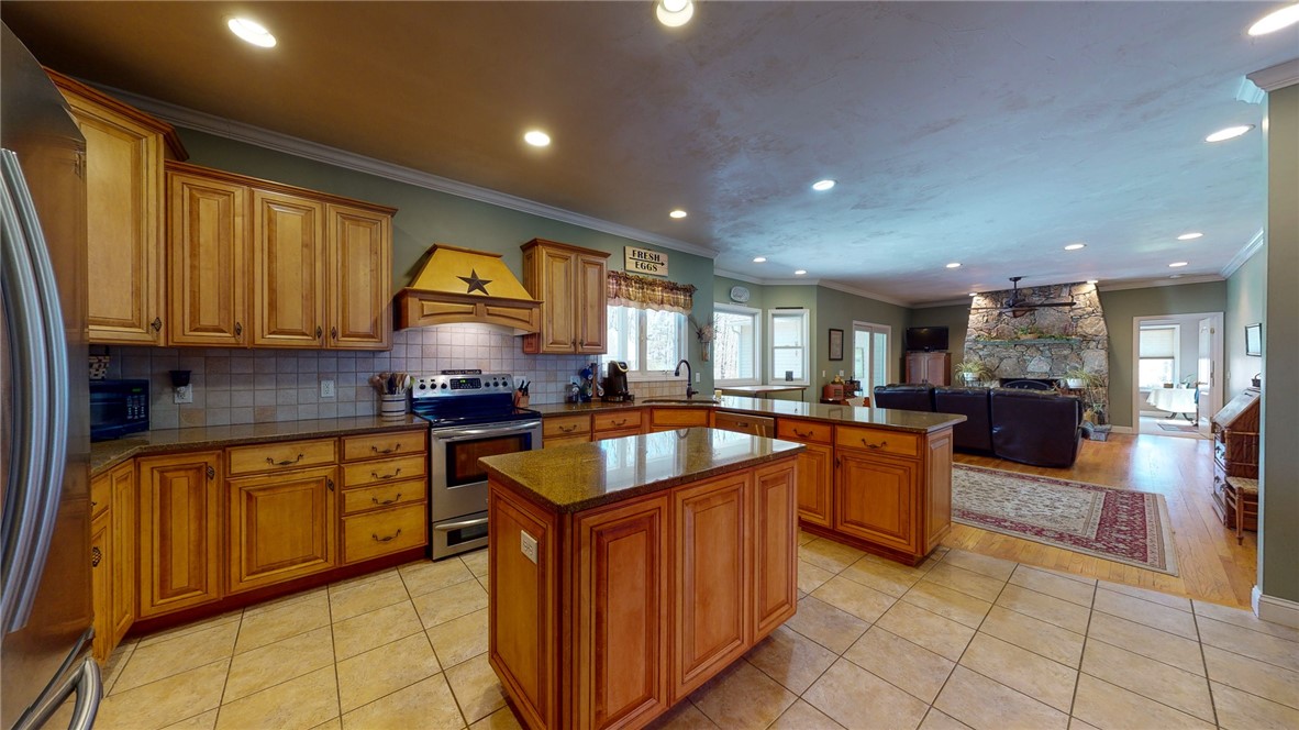 190 Collins Road Hopkinton, RI 02804 - Photo 7 of 46 Gallery Image 7