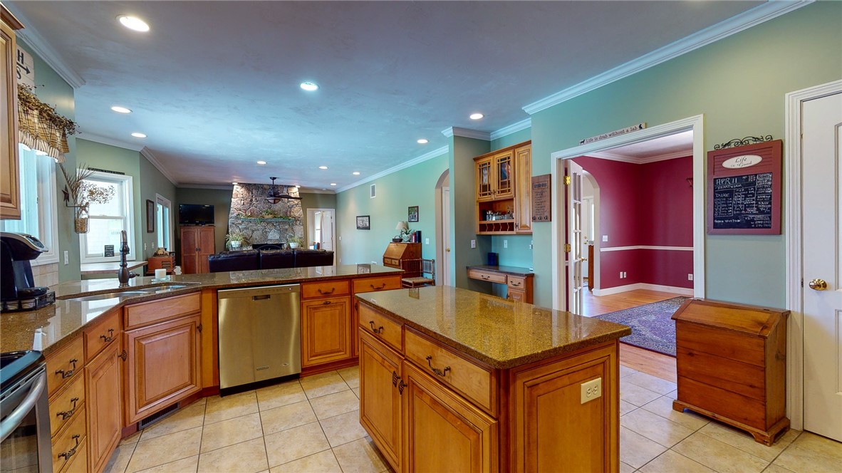 190 Collins Road Hopkinton, RI 02804 - Photo 8 of 46 Gallery Image 8