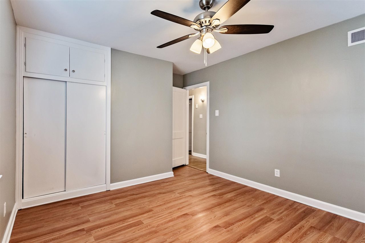 946 Ivy Road Memphis, TN 38117 - Photo 15 of 21