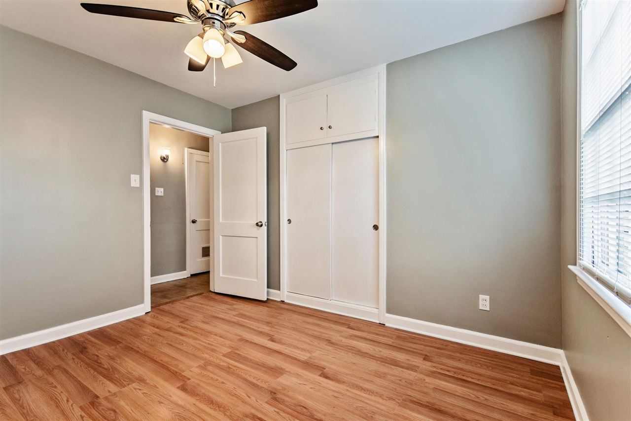946 Ivy Road Memphis, TN 38117 - Photo 18 of 21
