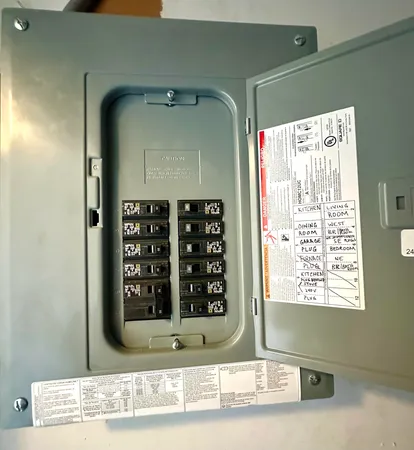 $109,900 | 1827 8th Street, Levelland, TX 79336