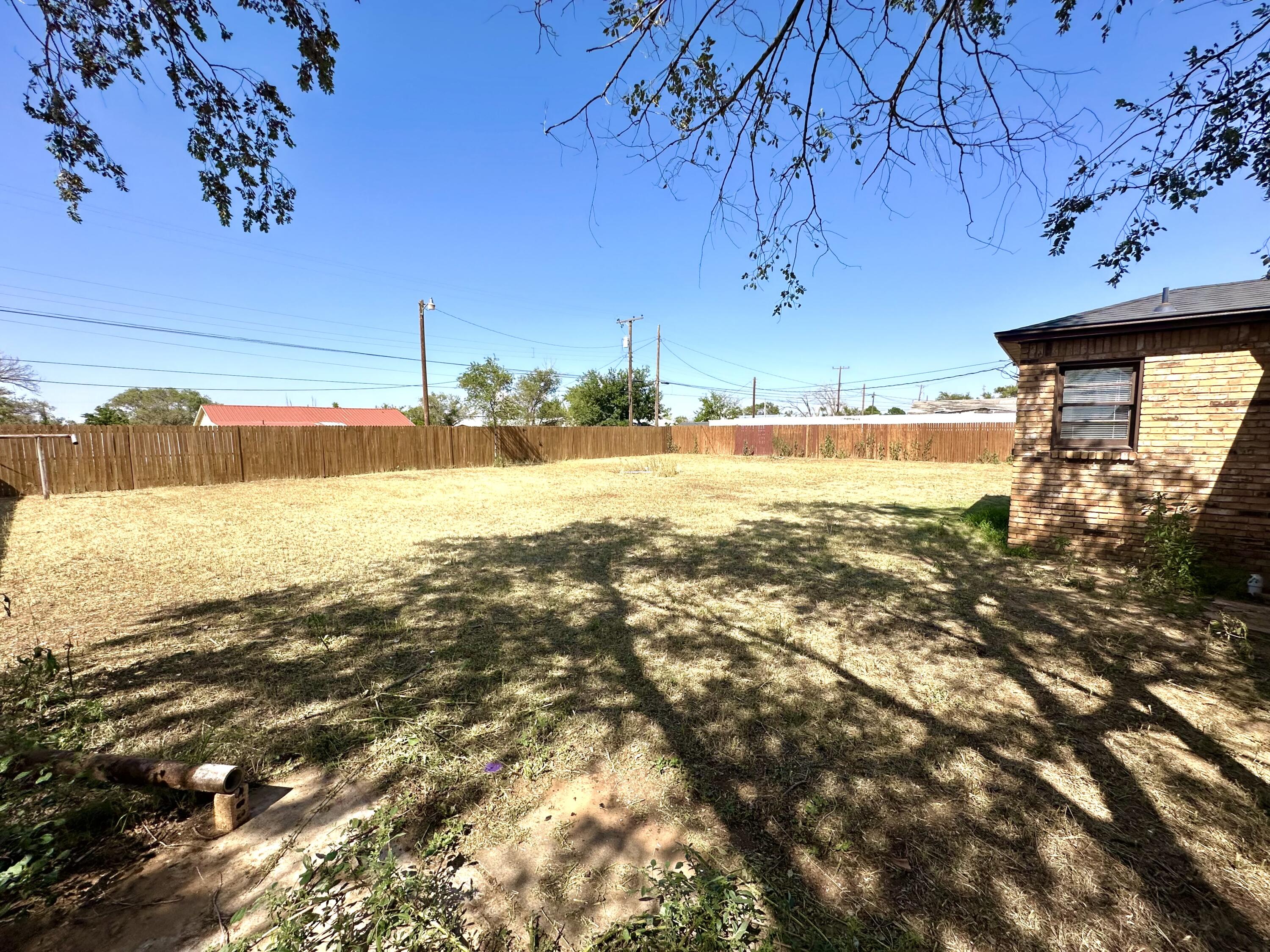 1827 8th Street Levelland, TX 79336 - Photo 25 of 25 a view of an ocean and a mountain