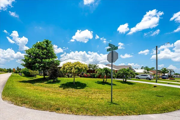 $564,900 | 1601 Southwest Realty Street, Port St. Lucie, FL 34987