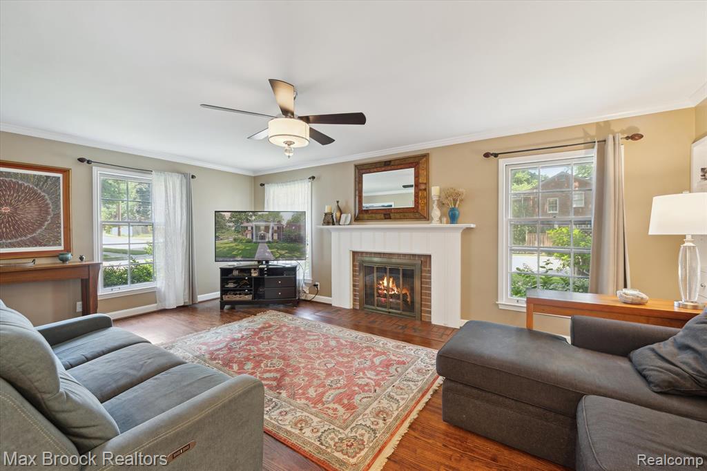 4024 Cumberland Road Berkley, MI 48072 - Photo 6 of 60