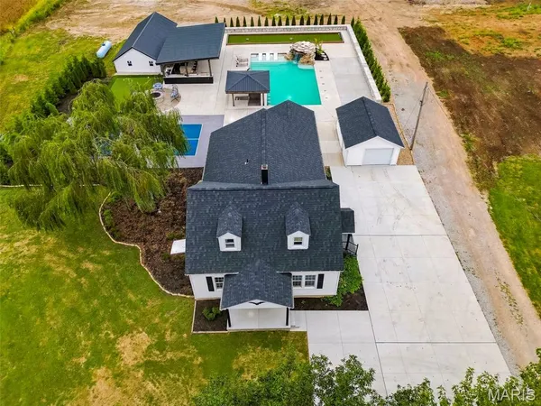$725,000 | 28345 State Highway, Wright City, MO 63390