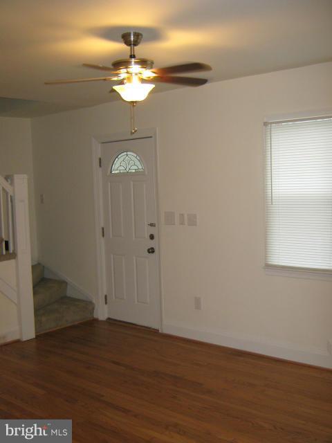 9242 Annapolis Road Lanham, MD 20706 - Photo 8 of 17 Living Room