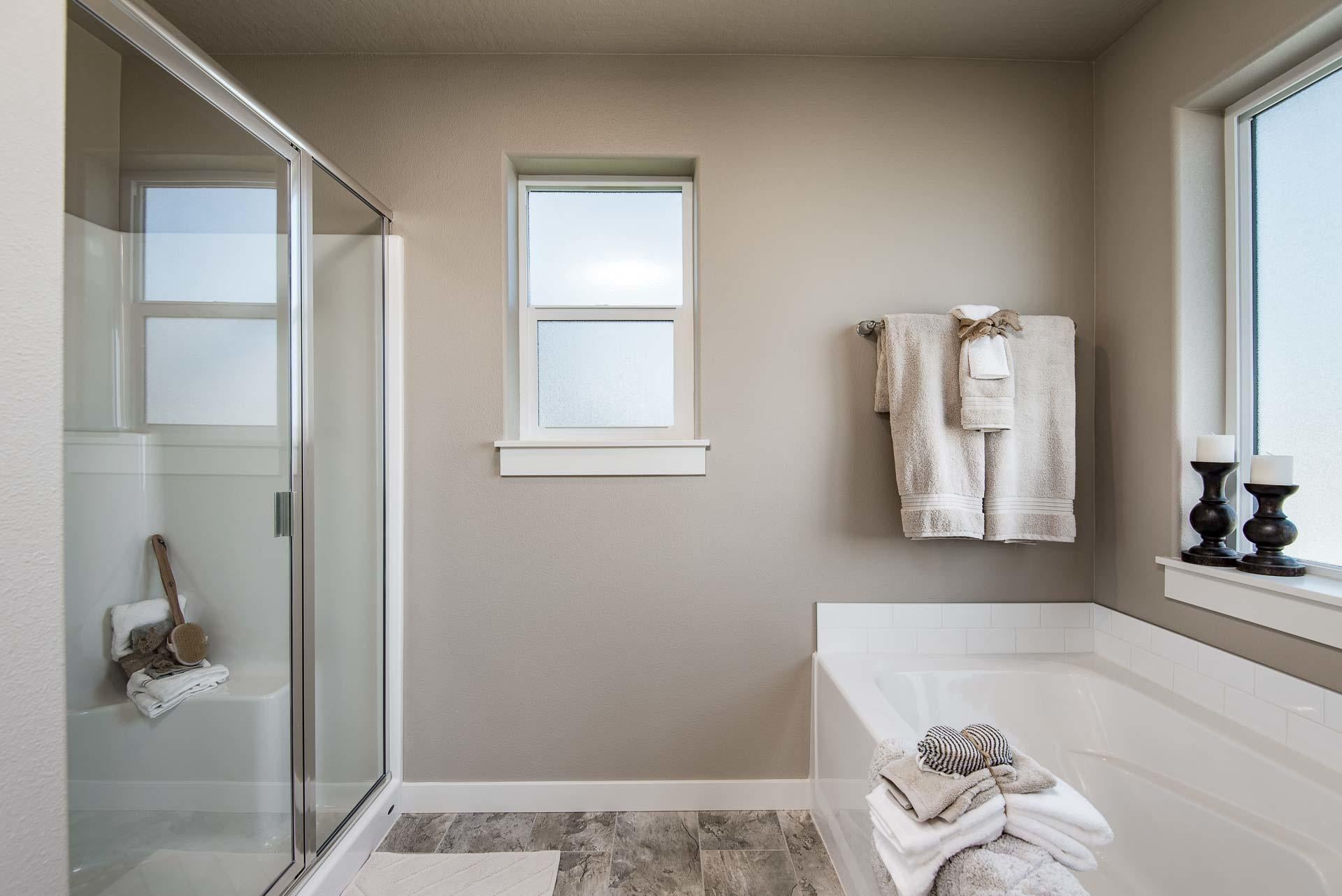 650 McKinney Ranch Road Sisters, OR 97759 - Photo 19 of 24 Stoneridge - Master Bathroom (1)