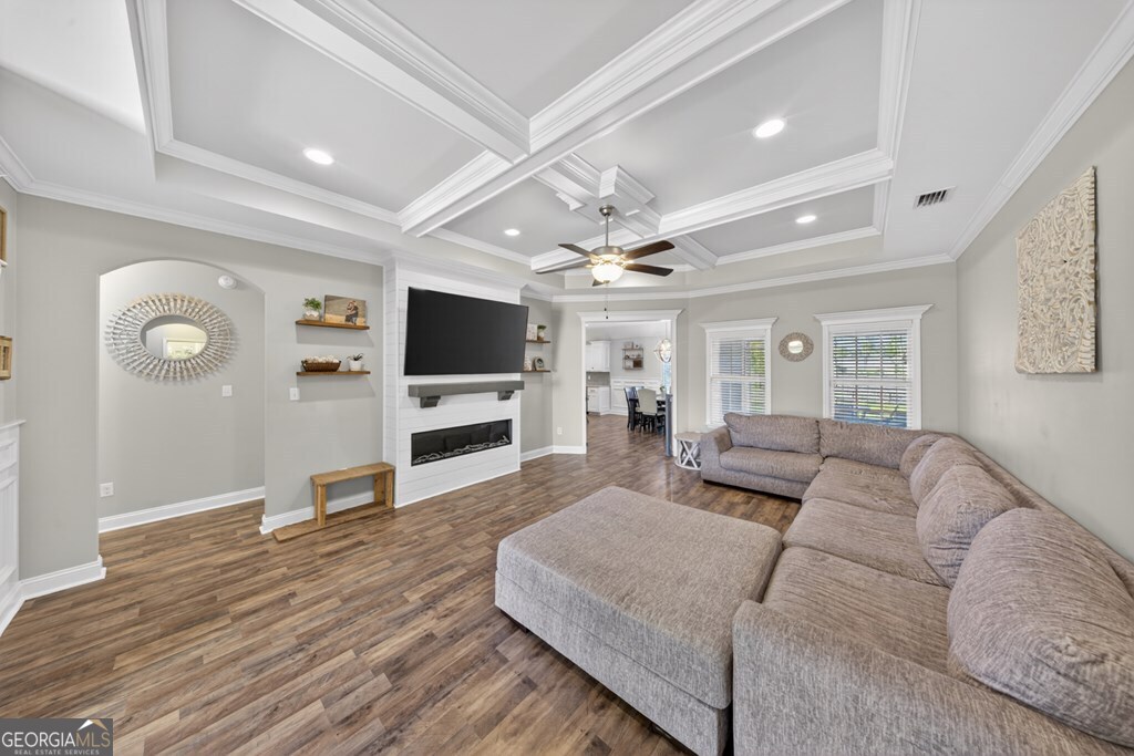 15 Ruger Circle Lakeland, GA 31635 - Photo 15 of 31 a living room with furniture and a flat screen tv