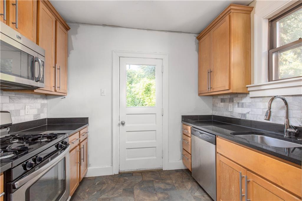 4045 Brighton Road Pittsburgh, PA 15212 - Photo 14 of 25 Gallery Image 14