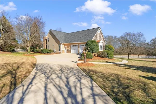 $709,900 | 220 McKenzie Bridge Road, Carrollton, GA 30117