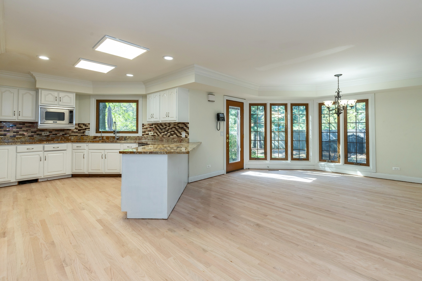 311 South Basswood Road Lake Forest, IL 60045 - Photo 6 of 21