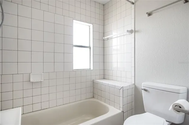 $975 | 1002 Avenue East, Unit 4, Haines City, FL 33844