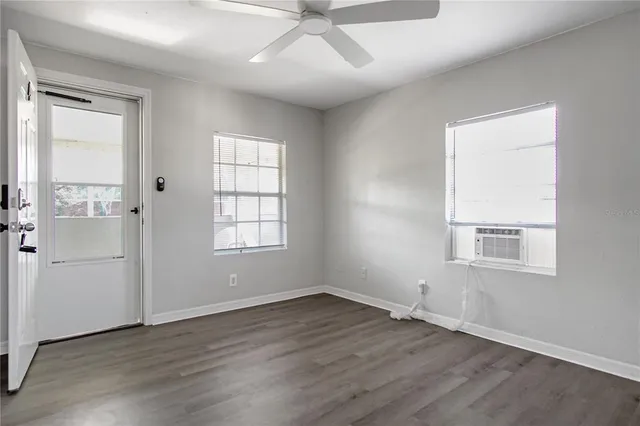 $975 | 1002 Avenue East, Unit 4, Haines City, FL 33844