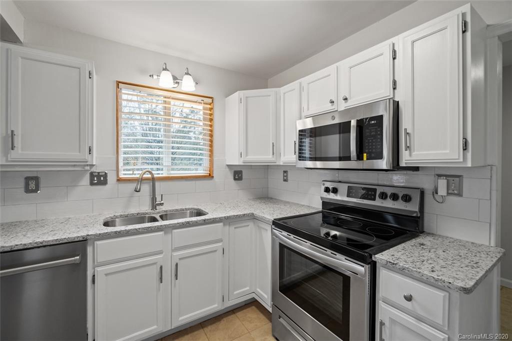 3101 Point Clear Drive Tega Cay, SC 29708 - Photo 14 of 33 Gallery Image 14