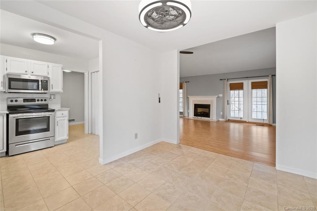 3101 Point Clear Drive Tega Cay, SC 29708 - Photo 10 of 33 Gallery Image 10