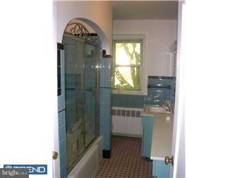 144 Moredun Road Philadelphia, PA 19115 - Photo 8 of 9 Bathroom