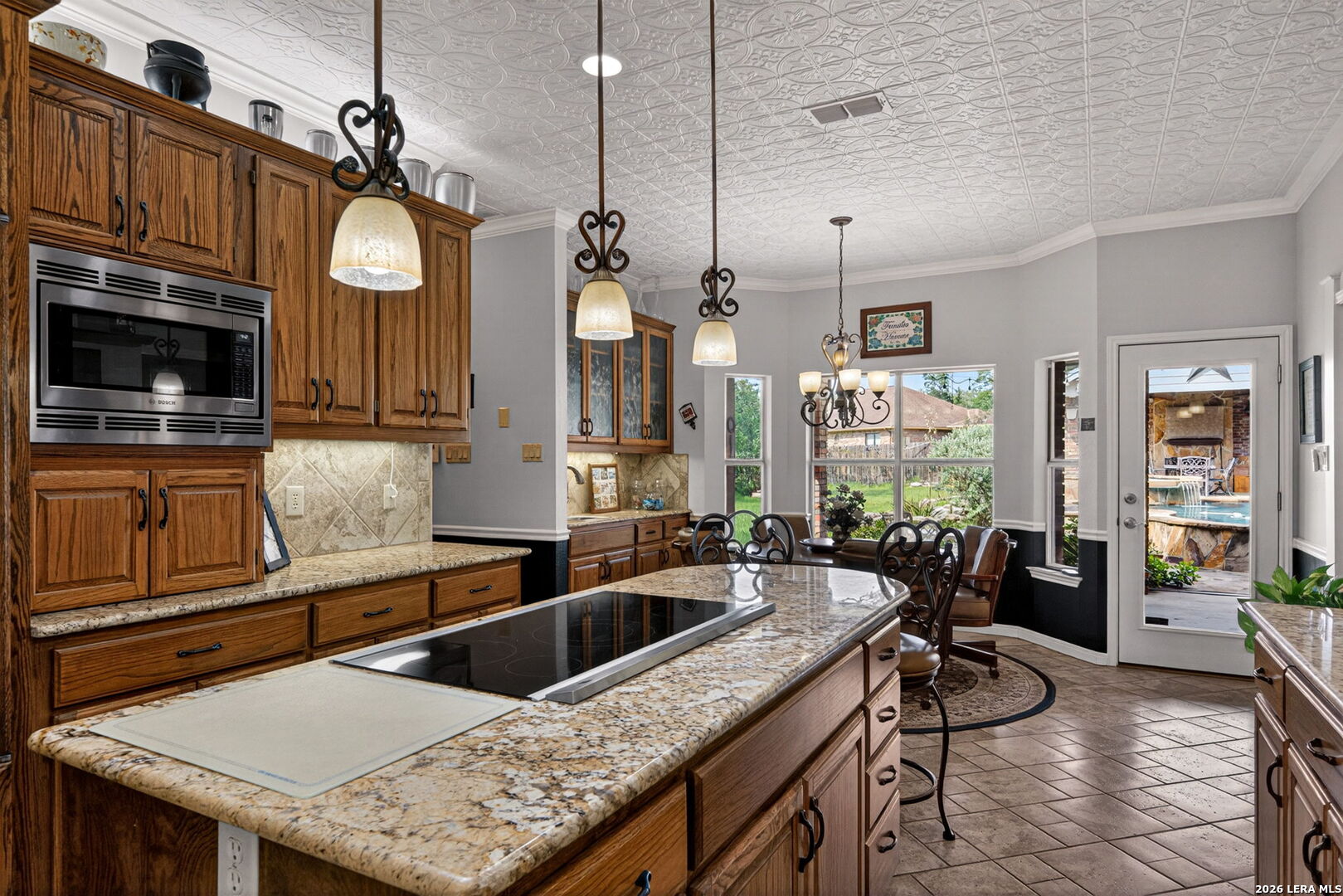 8639 Raintree Woods Drive Fair Oaks Ranch, TX 78015 - Photo 10 of 55