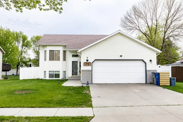 $335,000 | 1116 18th Street North, Moorhead, MN 56560