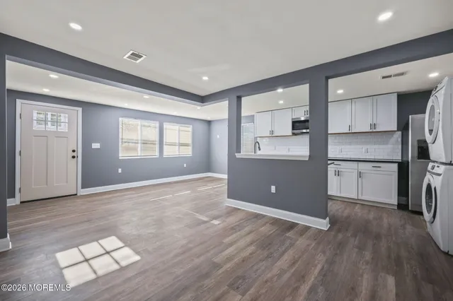 $2,900 | 143 Center Avenue, Unit 1, Keansburg, NJ 07734