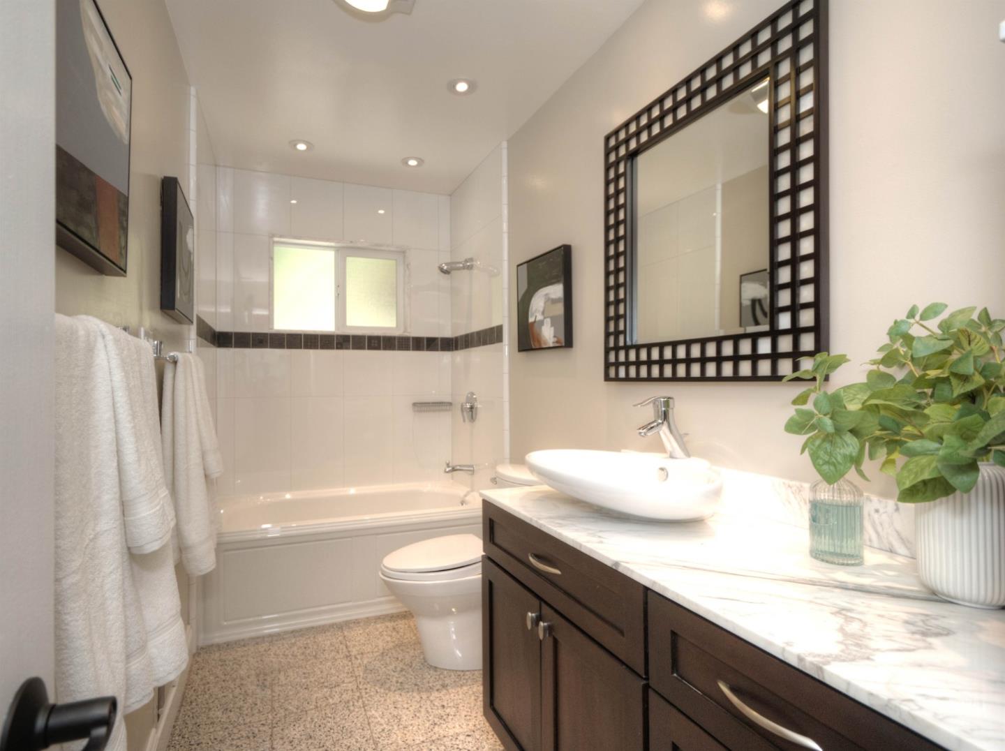 828 Nash Road Los Altos, CA 94024 - Photo 11 of 24 Gallery Image 11