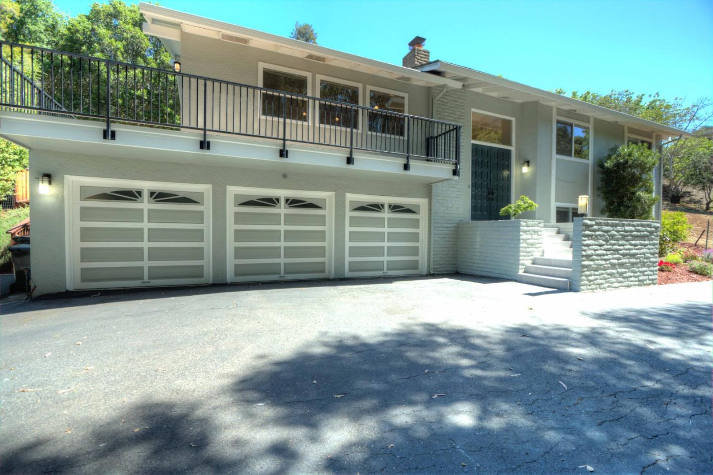 828 Nash Road Los Altos, CA 94024 - Photo 2 of 24 Gallery Image 2