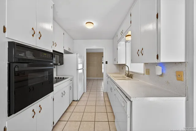 $225,000 | 3802 Oak Trail, San Antonio, TX 78228