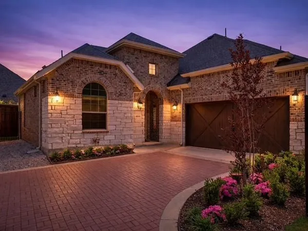 $417,000 | 4831 Forest Crest Parkway, Arlington, TX 76005
