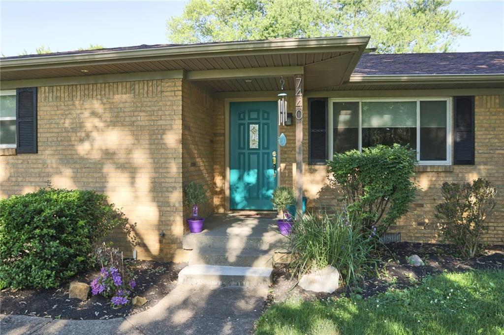 7440 South Franklin Road Indianapolis, IN 46259 - Photo 2 of 27 Gallery Image 2