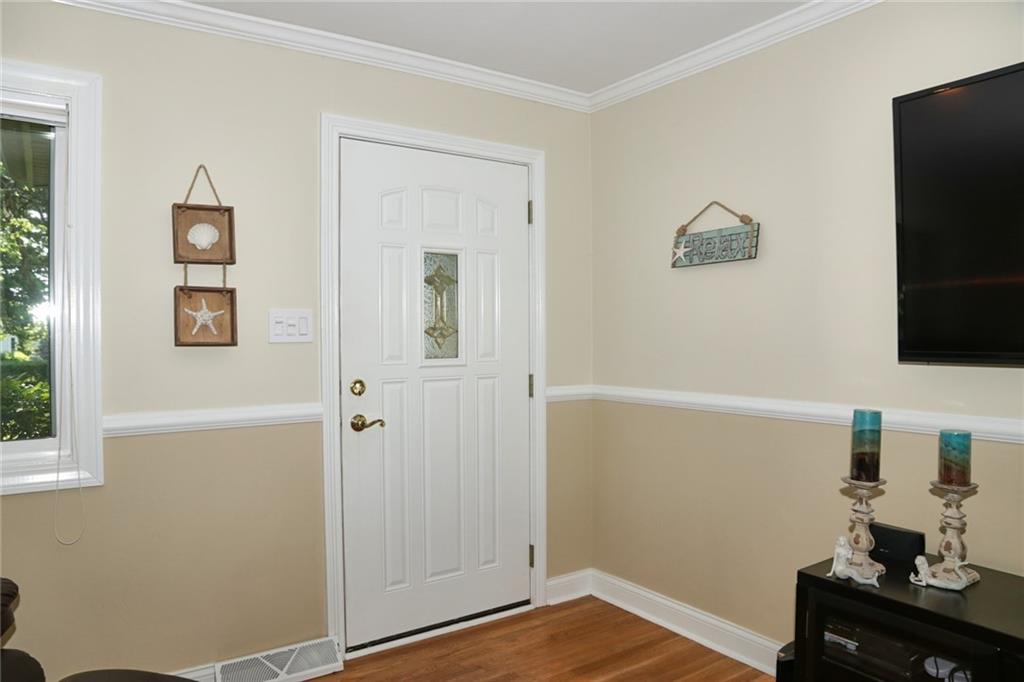 7440 South Franklin Road Indianapolis, IN 46259 - Photo 3 of 27 Gallery Image 3
