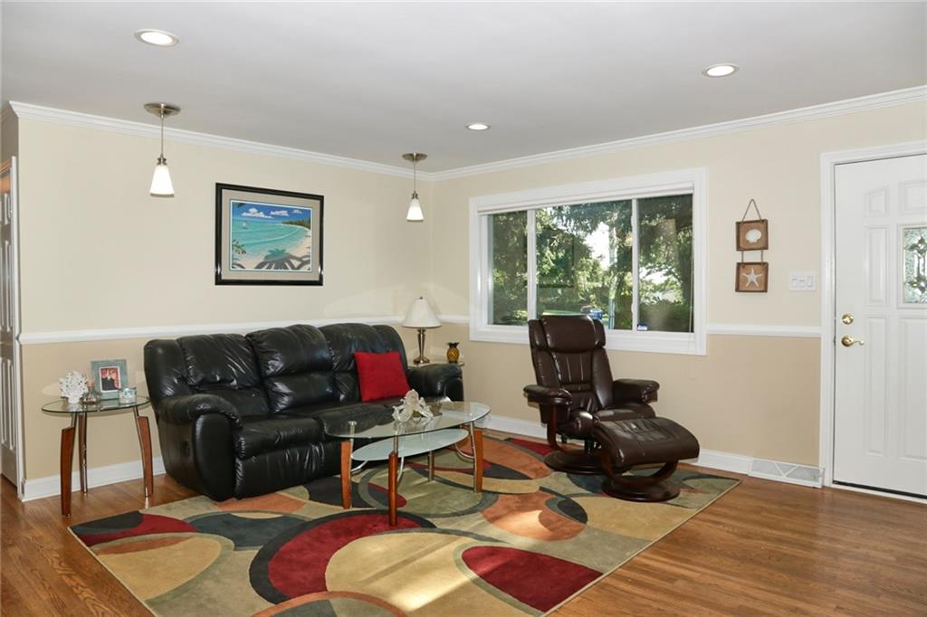 7440 South Franklin Road Indianapolis, IN 46259 - Photo 5 of 27 Gallery Image 5