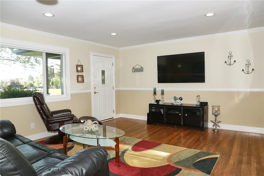 7440 South Franklin Road Indianapolis, IN 46259 - Photo 6 of 27 Gallery Image 6