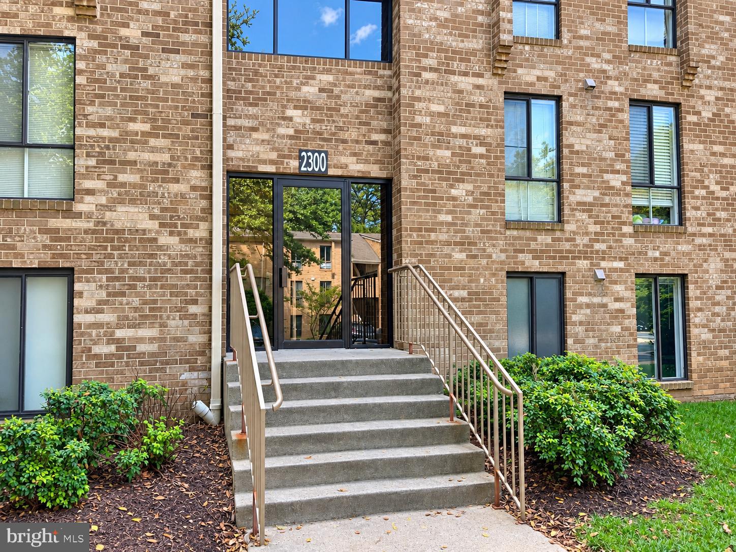 2300 Freetown Court, Unit 2B Reston, VA 20191 - Photo 2 of 23 Gallery Image 2