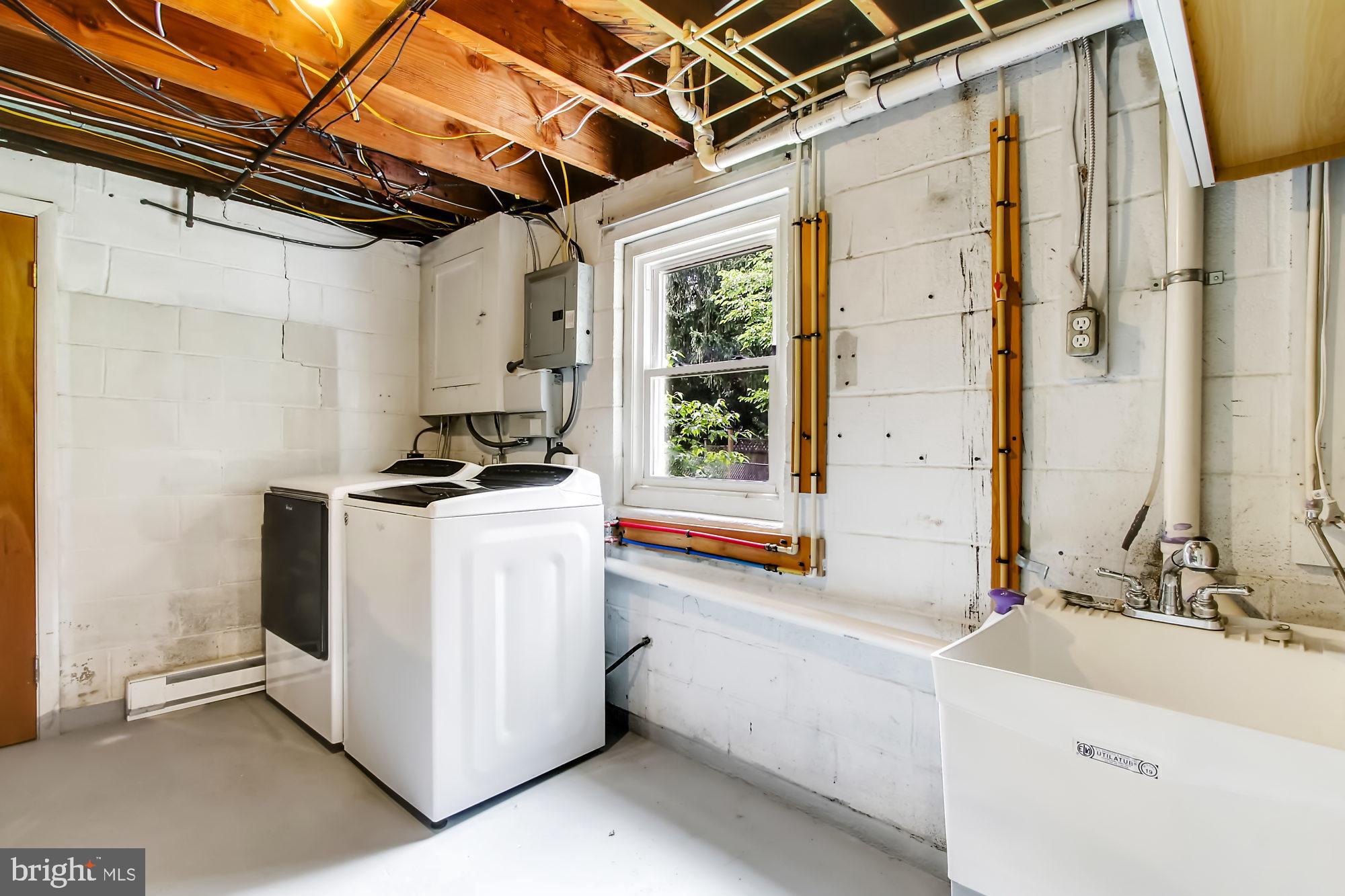 411 Devon Road York, PA 17403 - Photo 29 of 44 LL laundry area