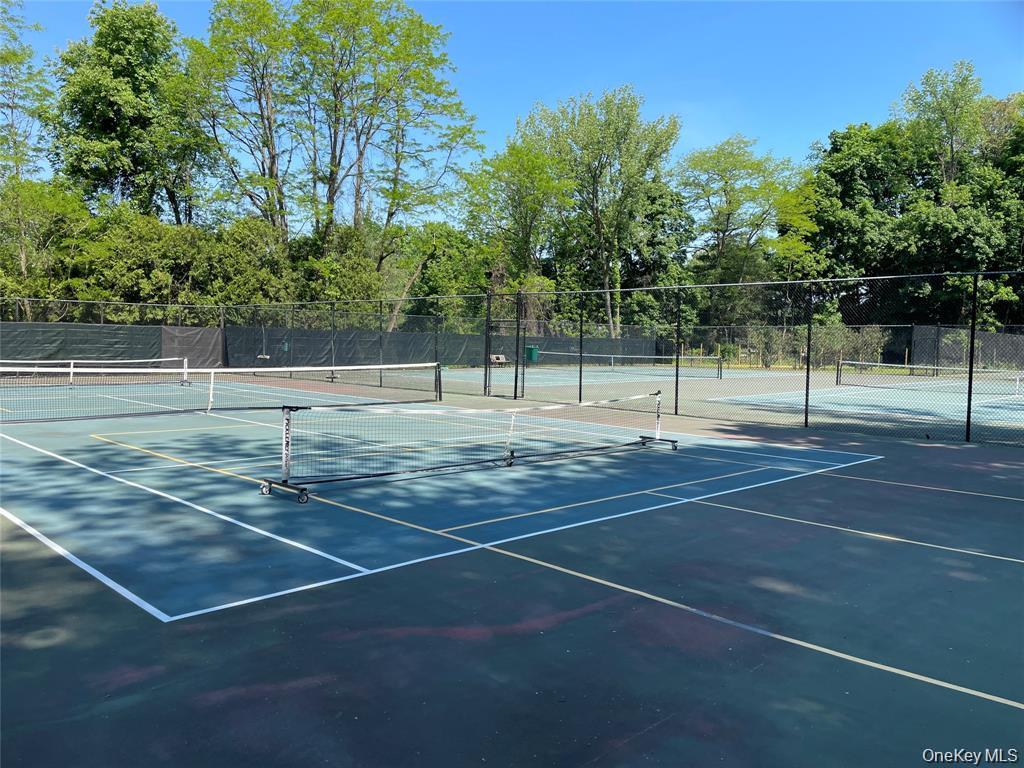 102 Boulder Ridge Road Scarsdale, NY 10583 - Photo 25 of 32