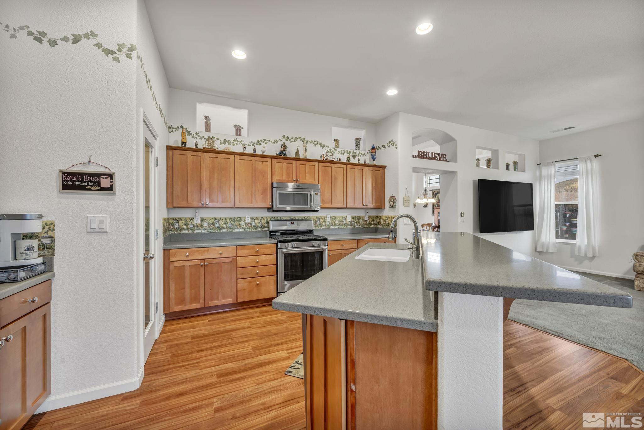 17760 Thunder River Drive Reno, NV 89508 - Photo 8 of 39 Photo 8