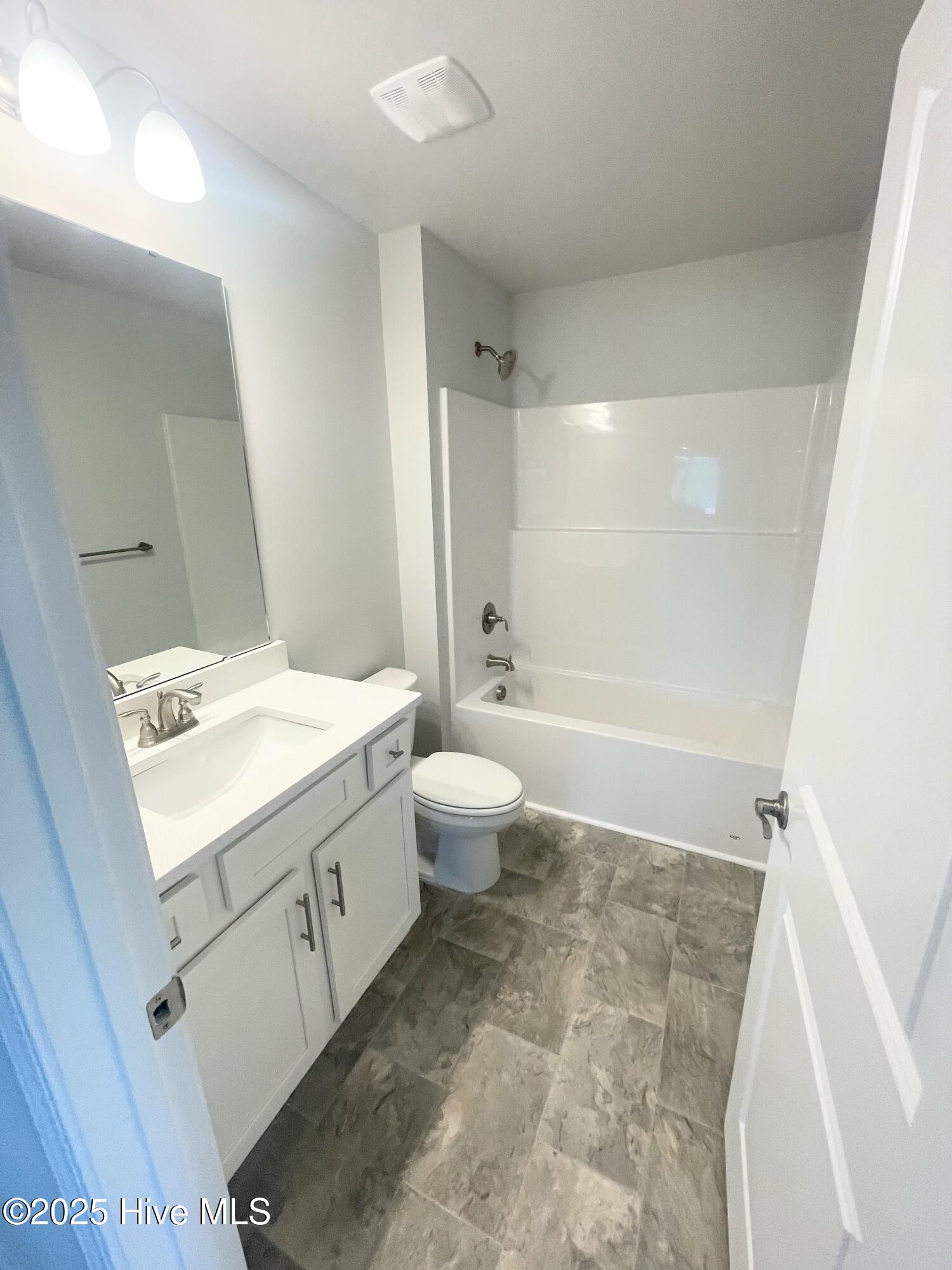 1000 Midnight Bourbon Manor New Bern, NC 28562 - Photo 19 of 44 IMG_0383