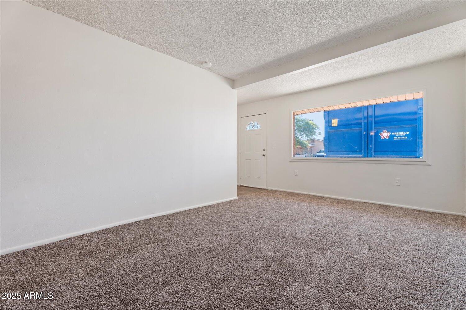 2054 West Chambers Street Phoenix, AZ 85041 - Photo 9 of 28 09-A7409942