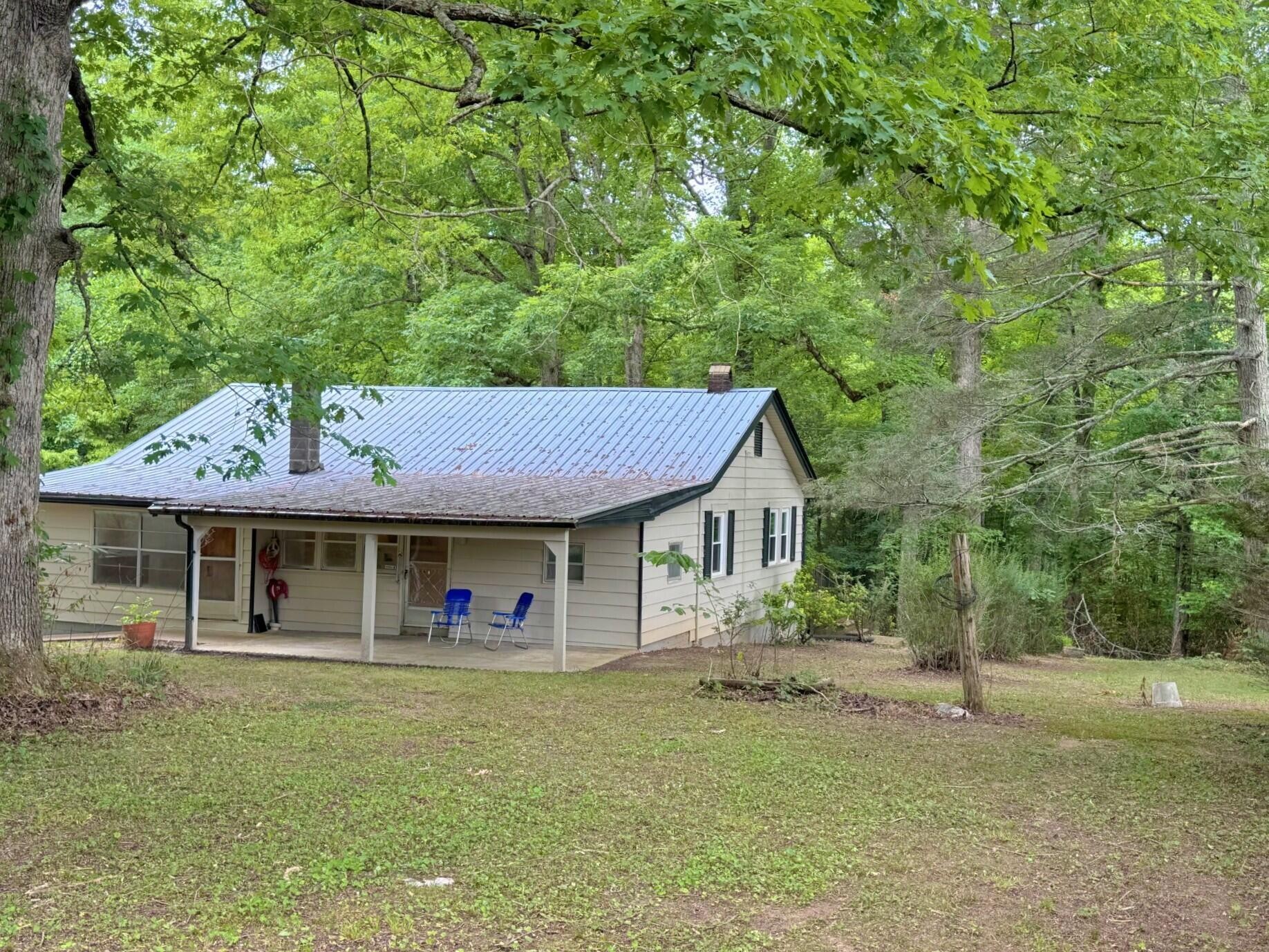 213 Tom Henry Road Townsend, TN 37882 - Photo 5 of 36 Gallery Image 5