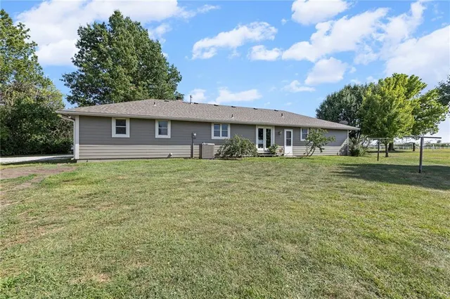 $575,000 | 2019 Old 50 Highway, Ottawa, KS 66067