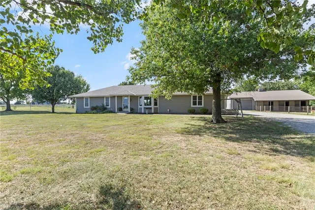 $575,000 | 2019 Old 50 Highway, Ottawa, KS 66067