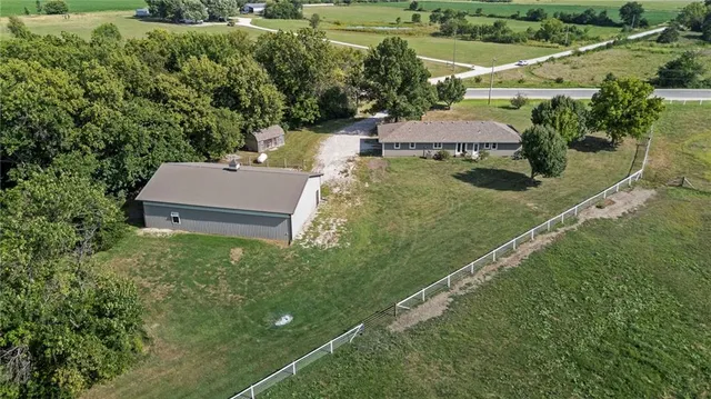 $575,000 | 2019 Old 50 Highway, Ottawa, KS 66067