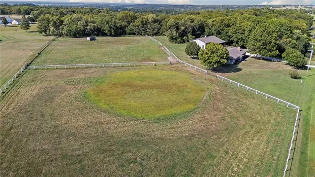 $575,000 | 2019 Old 50 Highway, Ottawa, KS 66067