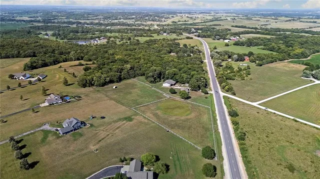 $575,000 | 2019 Old 50 Highway, Ottawa, KS 66067