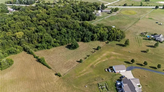 $575,000 | 2019 Old 50 Highway, Ottawa, KS 66067