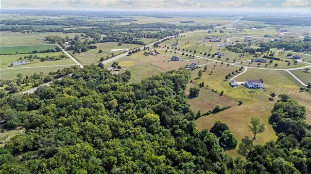 $575,000 | 2019 Old 50 Highway, Ottawa, KS 66067