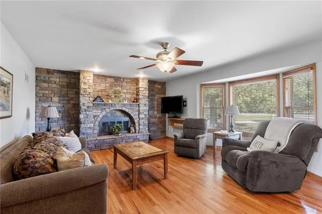 $575,000 | 2019 Old 50 Highway, Ottawa, KS 66067