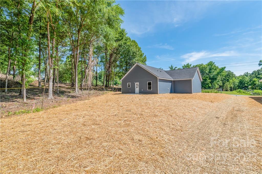 8625 Reedy Creek Road Charlotte, NC 28215 - Photo 8 of 10 Gallery Image 8