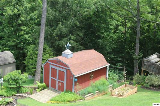 1604 Valley View Road Sevierville, TN 37862 - Photo 23 of 25 Sandlin 24
