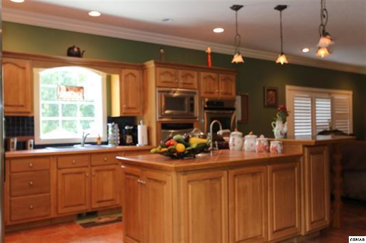 1604 Valley View Road Sevierville, TN 37862 - Photo 7 of 25 Sandlin 8