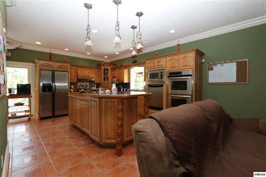 1604 Valley View Road Sevierville, TN 37862 - Photo 8 of 25 Sandlin 9